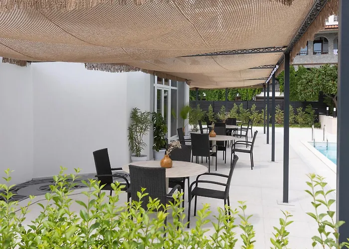 Ξενοδοχείο Sea 3*